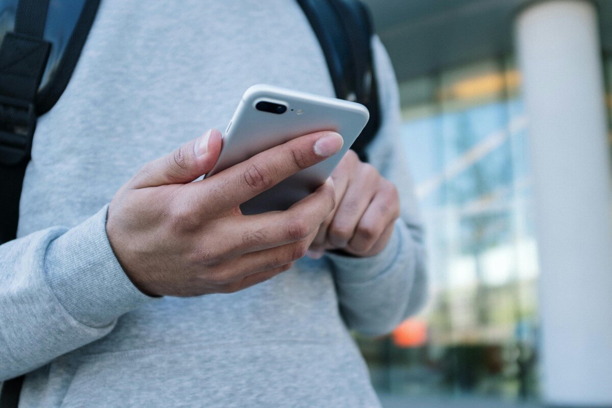 Voice-to-Text vs. Typing: A Speed and Accuracy Comparison